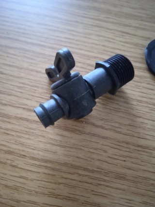Grifo para depósito pequeño