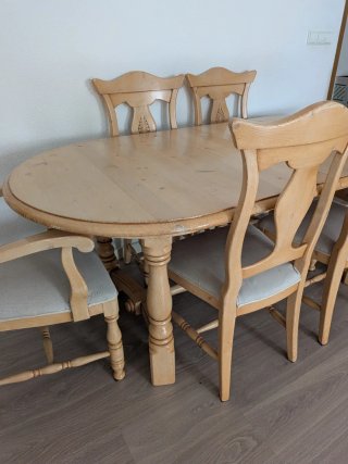 Mesa de comedor ovalada extensible