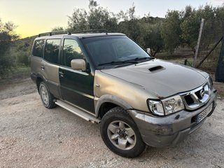 Nissan Terrano II 2003