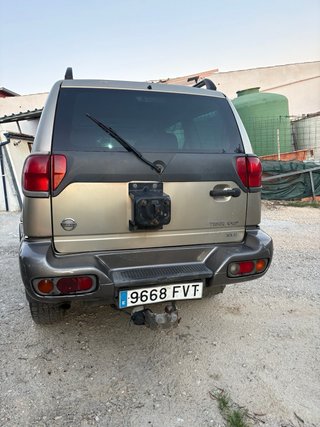 Nissan Terrano II 2003