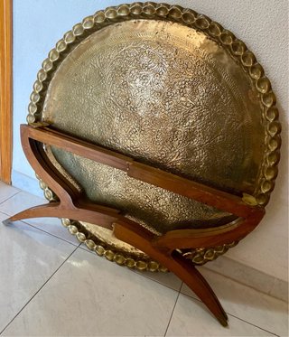 Mesa de Té Árabe Vintage - Latón Labrado y Madera.