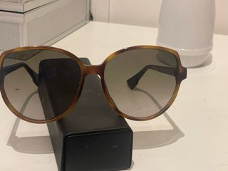 Gafas de sol Dior marrones y grises