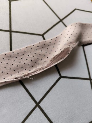 Falda larga rosa con lunares negros