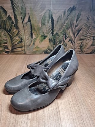 Zapatos de tacón - piel genuina