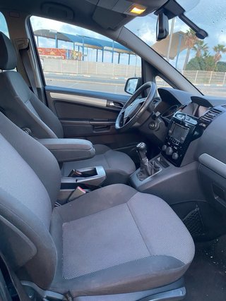 Opel Zafira 2012