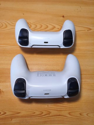 Pack 2 Mandos DualSense PS5 Blanco y Negro