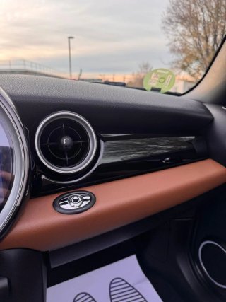 MINI Cabrio 2012