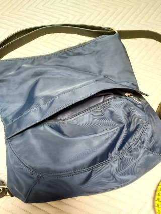 Bolso Misako azul convertible en mochila