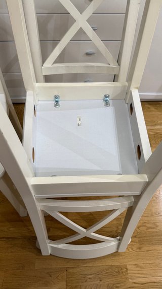 Conjunto de 4 sillas de madera blancas