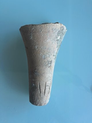 Fragmento romano Itálica marca alfarero