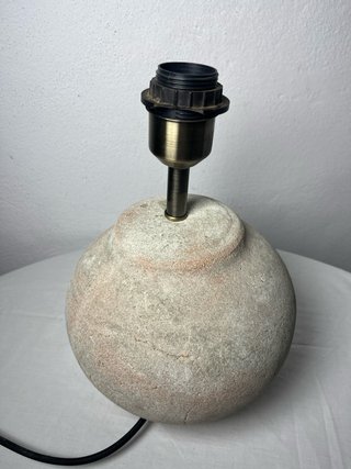 Lámpara de mesa Zara Home cerámica envejecida