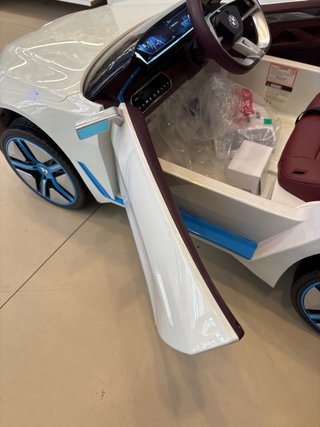 Coche Infantil BMW i4 12V
