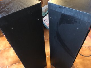 Altavoces negros
