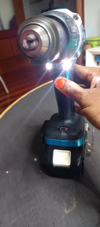 Taladro Percutor Makita LXT batería de litio