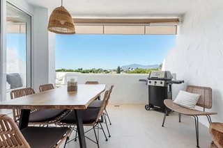 Piso en venta en Nueva Andalucía centro en Marbella