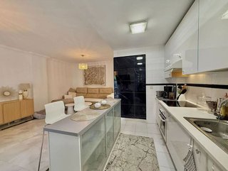 Piso en venta en Nueva Andalucía centro en Marbella