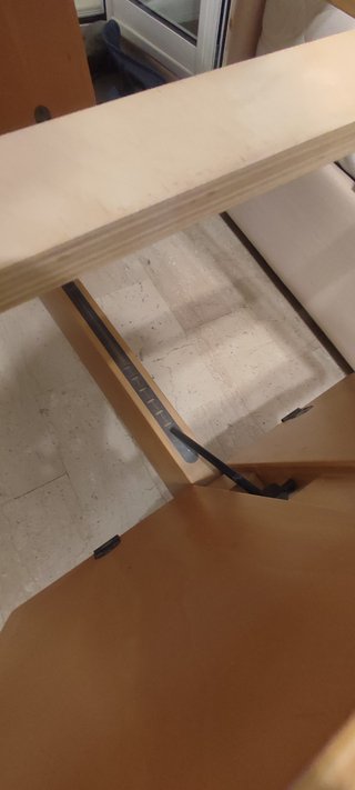 Tavolo alzabile e apribile in legno