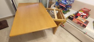 Tavolo alzabile e apribile in legno