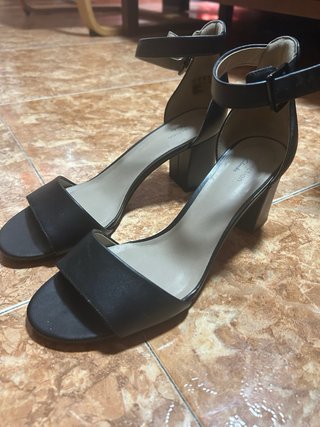 Sandalias Clarks Negras Talla 39, tacón 7cm