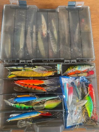 Caja Señuelos Pesca Variados