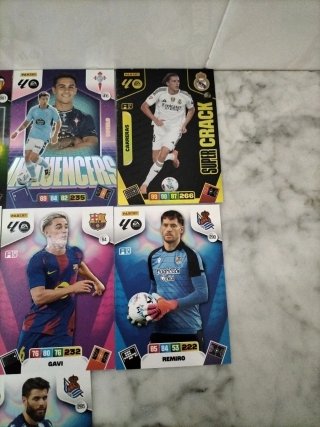 Lote Cromos Fútbol Adrenalyn XL 25/26 y La roja