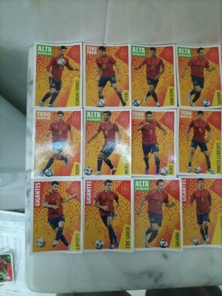 Lote Cromos Fútbol Adrenalyn XL 25/26 y La roja