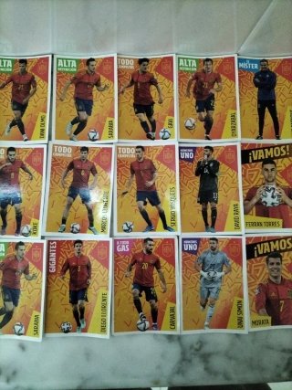 Lote Cromos Fútbol Adrenalyn XL 25/26 y La roja