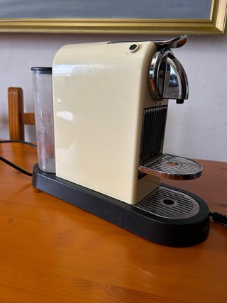 Cafetera Nespresso Para reparar o recambios.!