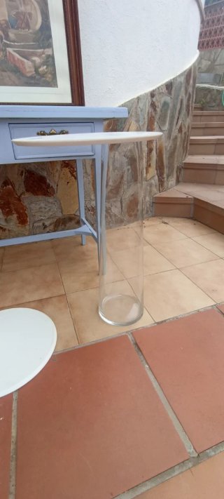 Patas de mesa de cristal y plástico