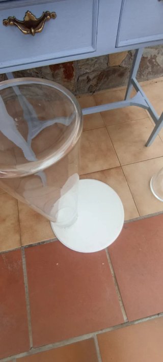 Patas de mesa de cristal y plástico