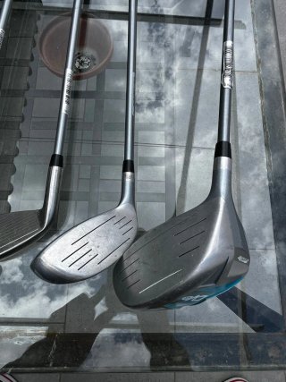 Bolsa de golf US Kids con palos