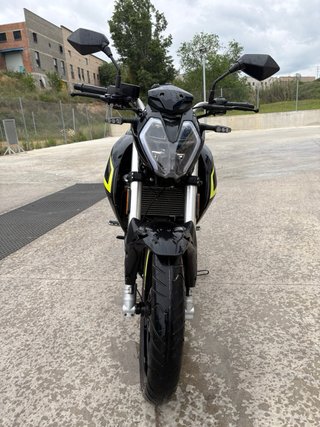 Keeway 125 Naked Negra Del año 26-11-2020