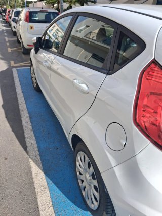 Ford Fiesta Blanco 2702 HYP