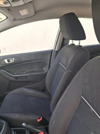 Ford Fiesta Blanco 2702 HYP