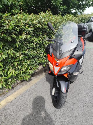 Aprilia SR Max 125 Scooter ( 11.900km)
