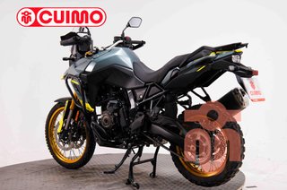 SUZUKI V-STROM 800