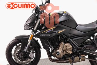 QJ MOTOR SRK 700