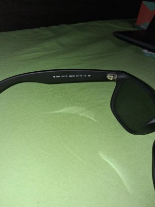 Gafas de sol Ray-Ban Justin negras mate.