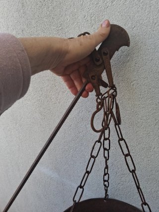 Antica bilancia stadera in ferro
