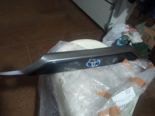 Moldura trasera de Toyota rav4 híbrido