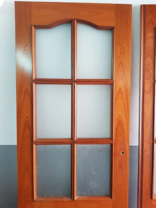 Doble puerta sapelly con cristal