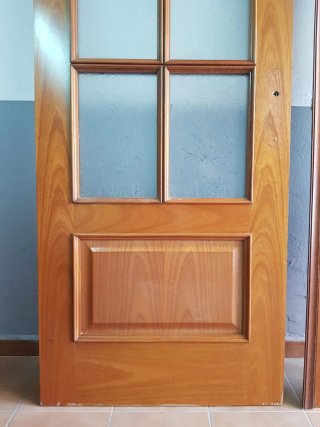Doble puerta sapelly con cristal