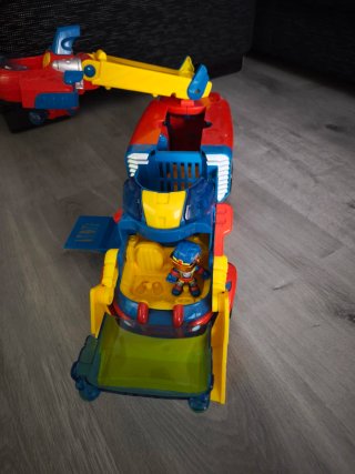 Camión de Rescate SuperThings