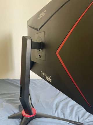 Monitor Gaming AOC Curvo 24” Full HD 144Hz FreeSyn