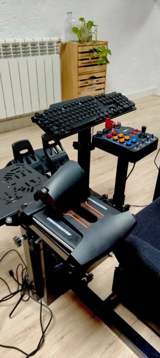 Cockpit simulador de vuelo a estrenar