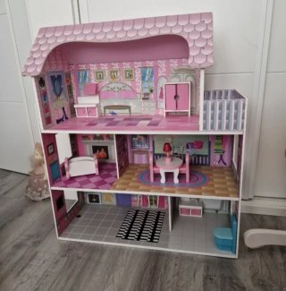 Casita de muñecas rosa