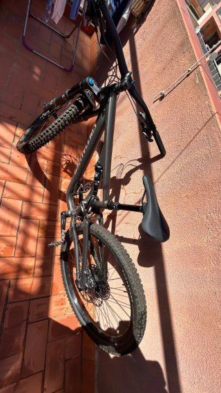 Bicicleta de Montaña Full solo usado 3 veces