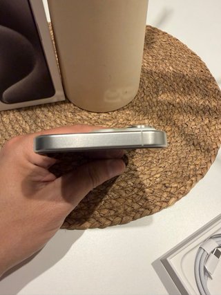iPhone 15 Pro Blanco 256GB Impoluto y con Factura