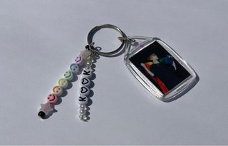 Portachiavi Jungkook BTS con perline colorate – nu