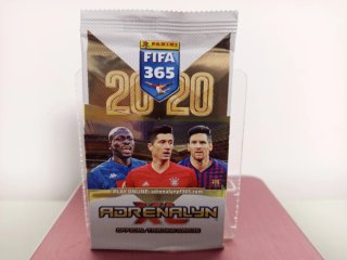 Sobre sin abrir Panini FIFA 365 Adrenalyn XL 2020